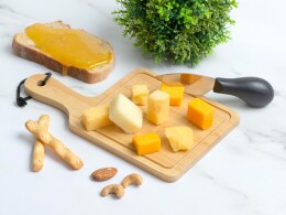 Noname Набор для сыра из бамбуковой доски и ножа Bamboo collection "Pecorino"