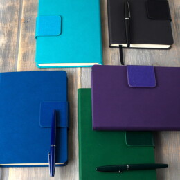 Happy gifts Ежедневник недатированный Stevie, А5, бирюзовый, кремовый блок, без обреза