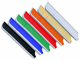 - USB 2.0- флешка на 4 Гб с оригинальным двухцветным корпусом