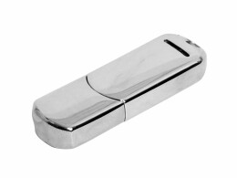 - USB 3.0- флешка на 32 Гб каплевидной формы