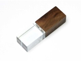 - USB 2.0- флешка на 64 Гб прямоугольной формы, под гравировку 3D логотипа