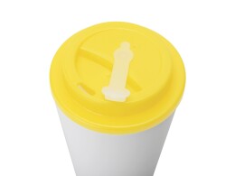- Пластиковый стакан Take away с двойными стенками и крышкой с силиконовым клапаном, 350 мл, белый/желтый
