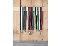 - Ремешок Tom с фастексом, изготовленный из переработанного ПЭТ