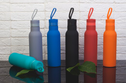 SOFTOUCH Бутылка для воды "Фитнес" 700 мл, покрытие soft touch черный