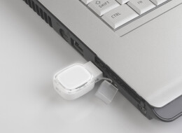 POWERFOLIO Флеш-карта 16 Гб с подсветкой логотипа белый