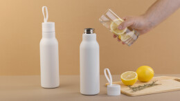 SOFTOUCH Бутылка для воды "Фитнес" 700 мл, покрытие пудра