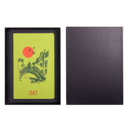 Разное Коробка подарочная с ложементом для ежедневника размером 13*21 см