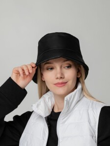 Molti Панама утепленная Shelter, черная