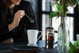 Molti Кружка Select, белая с золотистой отводкой