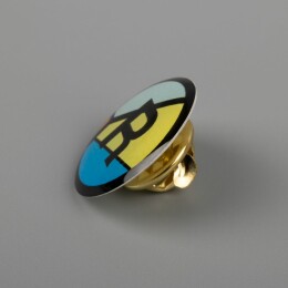 сделано в России Значки с полимерным покрытием Bete на заказ