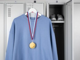 сделано в России Медаль Regalia, большая, золотистая