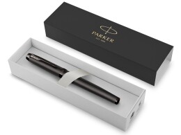 Parker Перьевая ручка Parker IM Monochrome Black, перо:F, цвет чернил: blue, в подарочной упаковке.