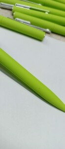 Разное Ручка шариковая пластиковая "Bon" с покрытием soft touch, зеленое яблоко (Р)