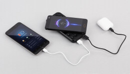 mid-oceangift Беспроводное зарядное устройство "Sticky SOFTTOUCH", 10000 mAh с подсветкой логотипа и присосками черный