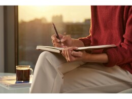 Parker Шариковая ручка Parker IM Monochrome Brown, стержень:M, цвет чернил: blue, в подарочной упаковке.