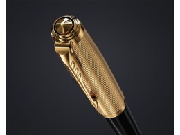 Parker Шариковая ручка Parker 51 DELUXE BLACK GT, стержень: M, цвет чернил: black, в подарочной упаковке.