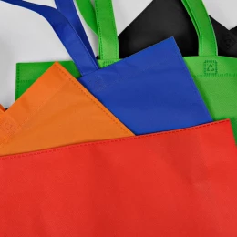 Happy gifts Сумка для покупок "PROMO"; красная; 38 x 45 x 8,5 см; нетканый 80г/м2