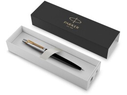 Parker Шариковая ручка Parker Jotter K160, цвет: Black/GT, стержень: F, цвет чернил: blue, в подарочной упаковке.