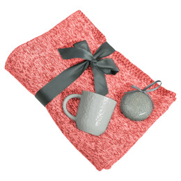 Happy gifts Подарочный набор HOLIDAY: плед, кружка, шар новогодний, коробка; красный