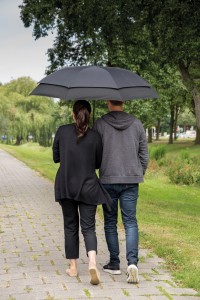 Разное Расширяющийся зонт Swiss Peak из rPET AWARE™, d116-137 см