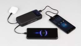 mid-oceangift Зарядное (22.5W) устройство "Top Grade SOFTTOUCH" 20000 mAh с подсветкой логотипа, встроенными кабелями и цифровым индикатором заряда