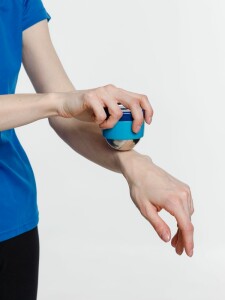 Разное Шариковый ролик-массажер Blobus, синий с голубым