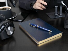 Разное Ручка шариковая Letra Gold, глянцевая, черная