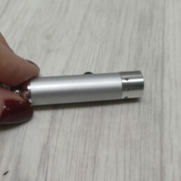 Разное Брелок-фонарик "Карабин", серебристый (Р)