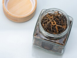 Eat&Bite Select Чай красный, серия "Ceremony", Жянь хун (золотая обезьяна), стеклянная банка