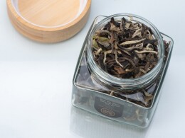 Eat&Bite Select Чай белый, серия "Ceremony", Бай Му Дань (белый пион), стеклянная банка