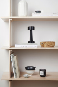 Разное Настольная лампа VINGA Maris из переработанного пластика RCS