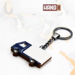 1 Брелок Грузовик (белый с синим)