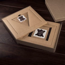 Happy gifts Набор подарочный LOFT:портмоне и чехол для наушников, коричневый