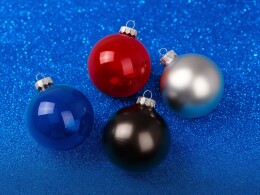 Разное Стеклянный елочный шар "Christmas bauble", синий прозрачный, с серебристым колпачком в черной коробке