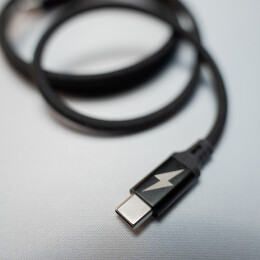 Bizzon Кабель COIL магнитный для зарядки и передачи данных, 100Вт, 480Мб/с, нейлоновая оплетка, черный