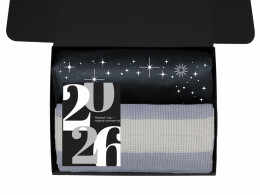 Разное Подарочный набор c пледом, термосом, свечой и миндалем, черный