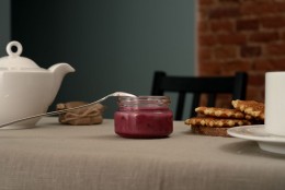 сделано в России Крем-мед Bee in Love, с черной смородиной