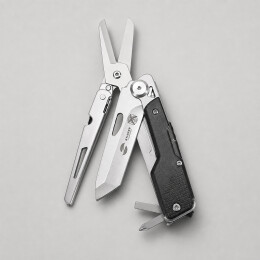 Stinger Мультитул Stinger, 105 х 26 мм, 6 функций, нержавеющая сталь/АБС-пластик, серебристый/черный, в комплекте нейлоновый чехол, в картонной коробке