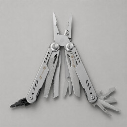 Stinger Мультитул Stinger, 110 х 27 мм, 23 функции, сталь, серебристый, в картонной коробке, в комплекте нейлоновый чехол
