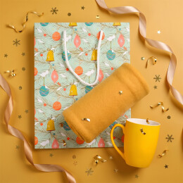 Happy gifts Набор подарочный FESTIVE: плед, кружка, пакет с новогодним принтом
