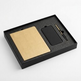 Happy gifts Набор подарочный GOLDEN: бизнес-блокнот, ручка и power bank в коробке с ложементом