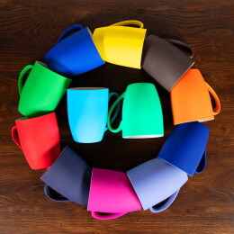 Rusgifts Кружка SWEET с прорезиненным покрытием